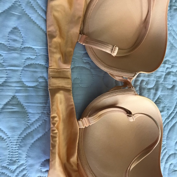 Bundle of 3 Beautiful Victoria Secret Push-Up Bras - Picture 4 of 6